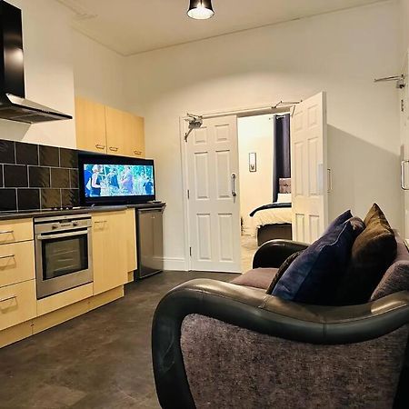 Bespoke 2 Bedroom Apt Derby City Екстериор снимка