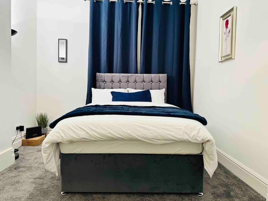 Bespoke 2 Bedroom Apt Derby City Екстериор снимка