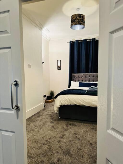 Bespoke 2 Bedroom Apt Derby City Екстериор снимка