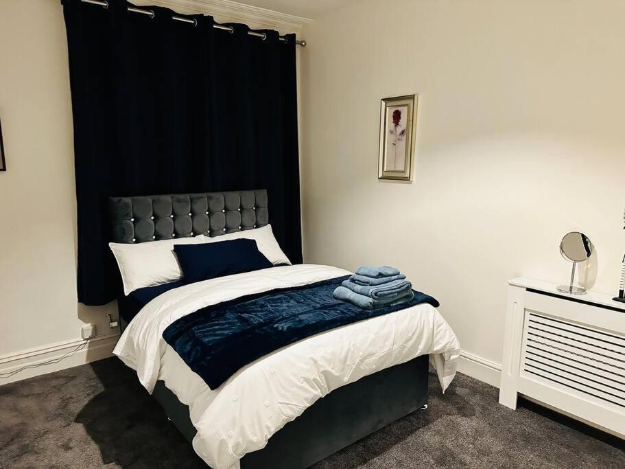 Bespoke 2 Bedroom Apt Derby City Екстериор снимка