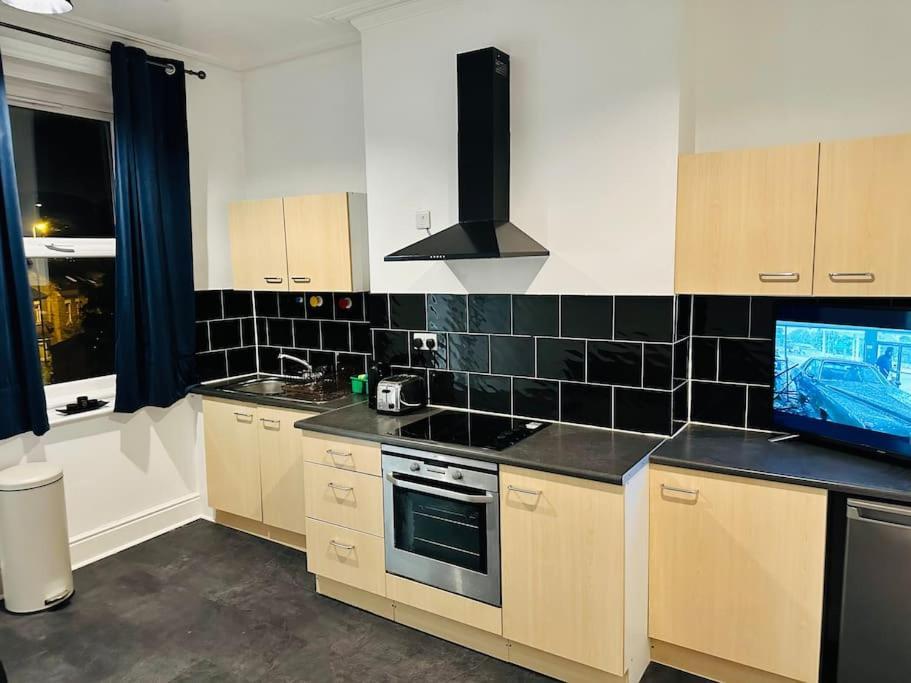 Bespoke 2 Bedroom Apt Derby City Екстериор снимка