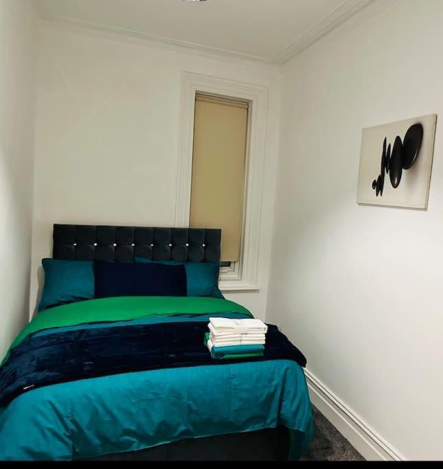Bespoke 2 Bedroom Apt Derby City Екстериор снимка