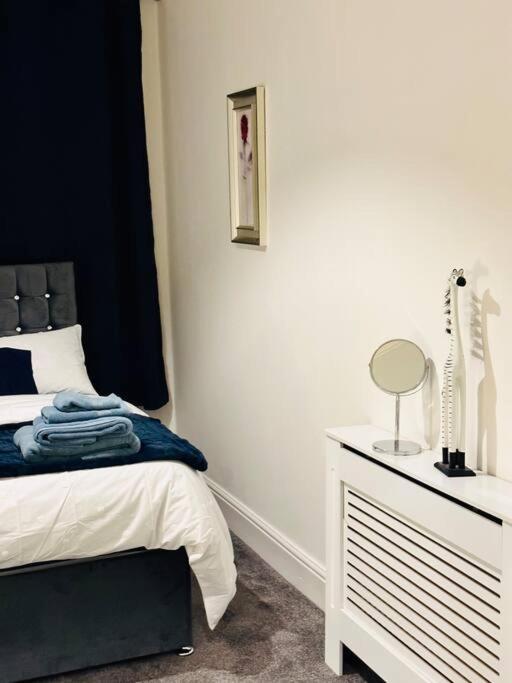 Bespoke 2 Bedroom Apt Derby City Екстериор снимка