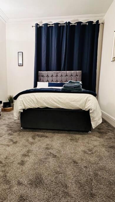 Bespoke 2 Bedroom Apt Derby City Екстериор снимка