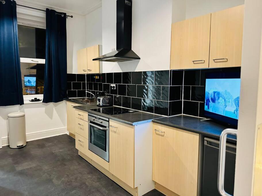 Bespoke 2 Bedroom Apt Derby City Екстериор снимка