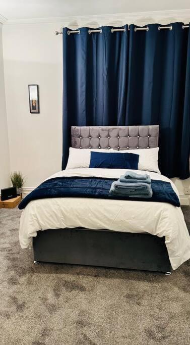 Bespoke 2 Bedroom Apt Derby City Екстериор снимка