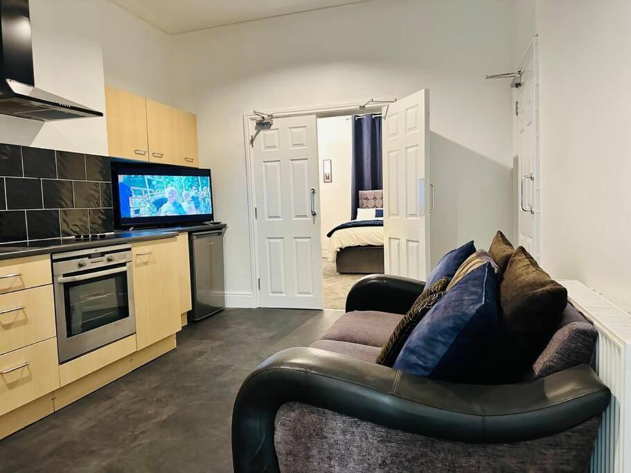 Bespoke 2 Bedroom Apt Derby City Екстериор снимка