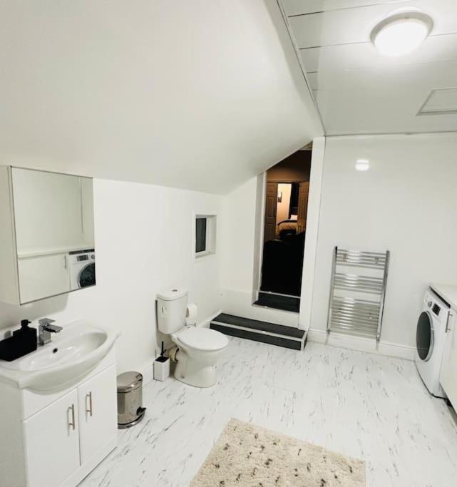 Bespoke 2 Bedroom Apt Derby City Екстериор снимка