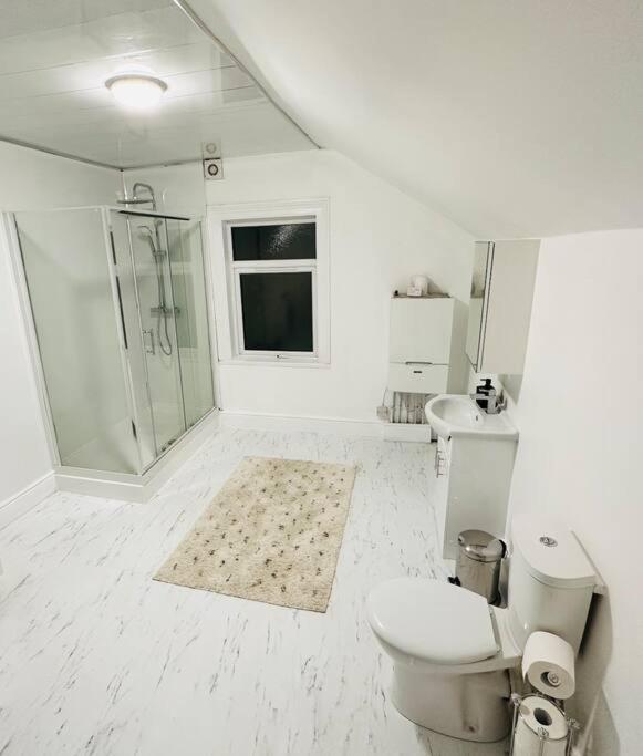 Bespoke 2 Bedroom Apt Derby City Екстериор снимка